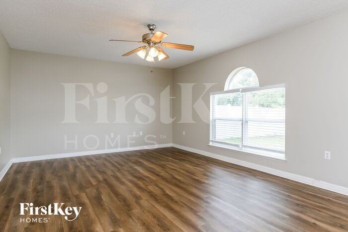 1031 Ronlin St - Photo 3 of 16