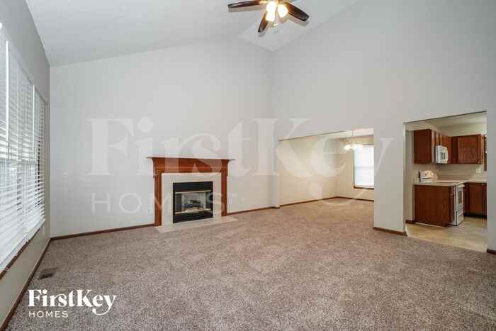 1547 S Hunters Dr - Photo 3 of 16
