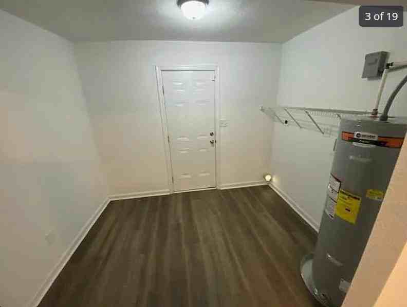 1237 Lindsay Ave. - Photo 3 of 10
