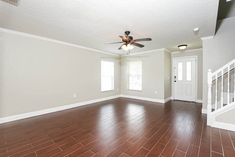 3322 Whistling Trl - Photo 4 of 17