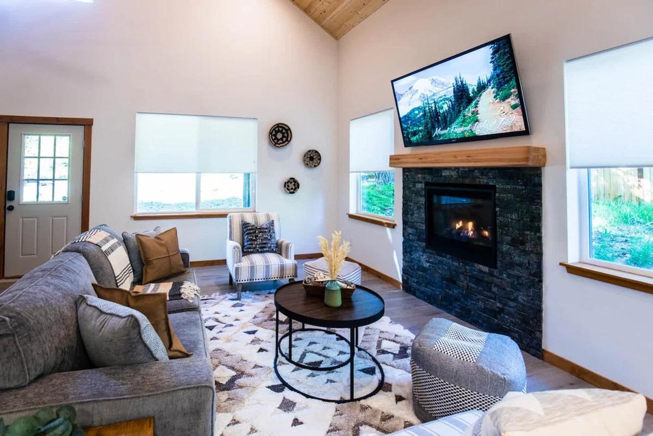 235 Paradise Dr #1035921P - Photo 3 of 47