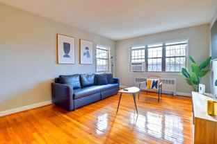 1420 W Abingdon Dr - Photo 1 of 1