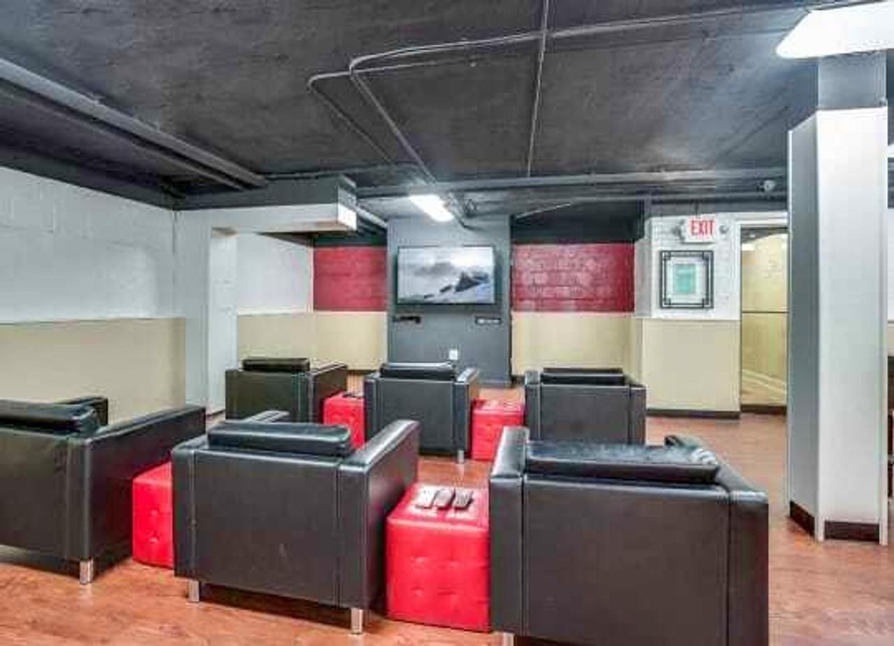 1420 W Abingdon Dr #1045261P - Photo 6 of 29