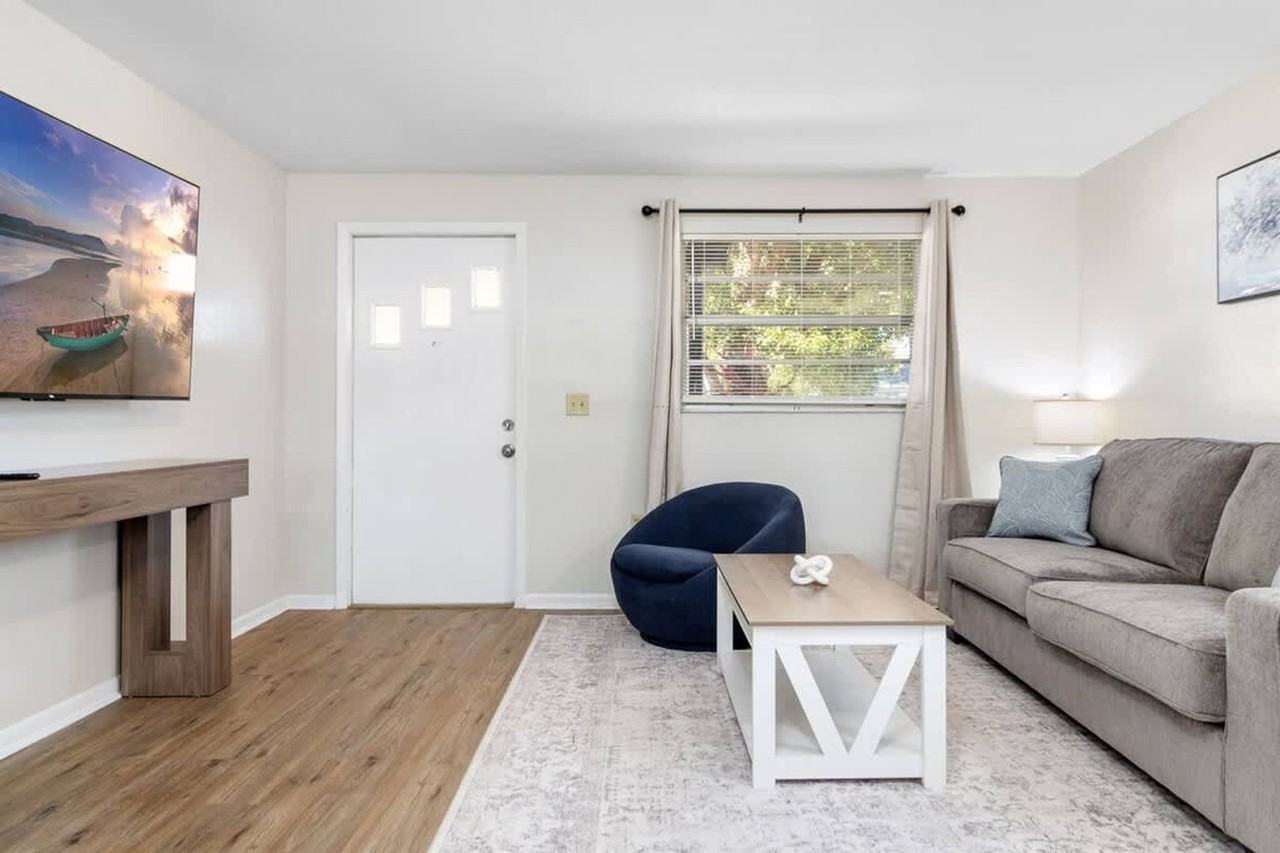 38604 Naomi Ave #1234466P - Photo 2 of 21