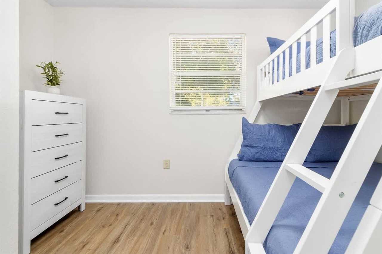 38604 Naomi Ave #1234466P - Photo 4 of 21