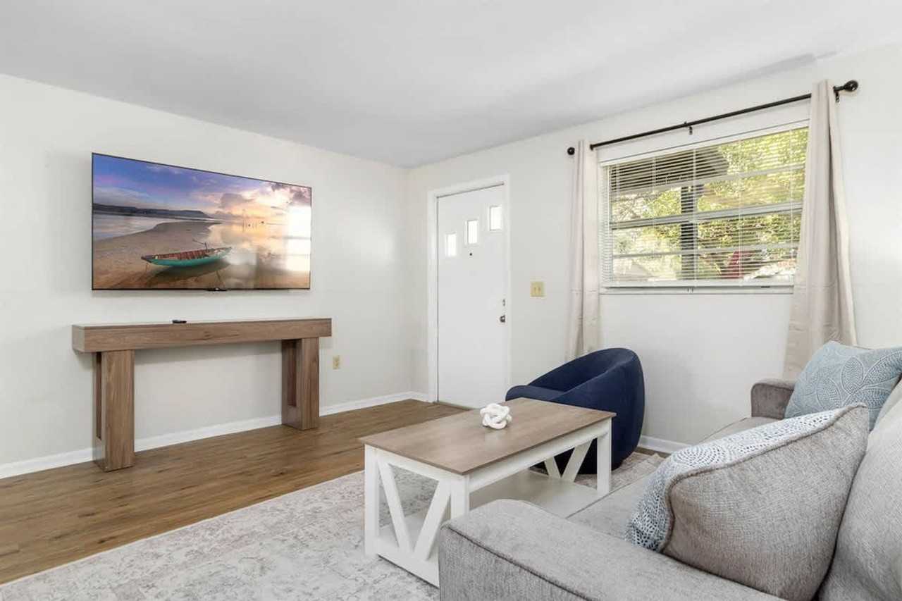 38604 Naomi Ave #1234466P - Photo 6 of 21