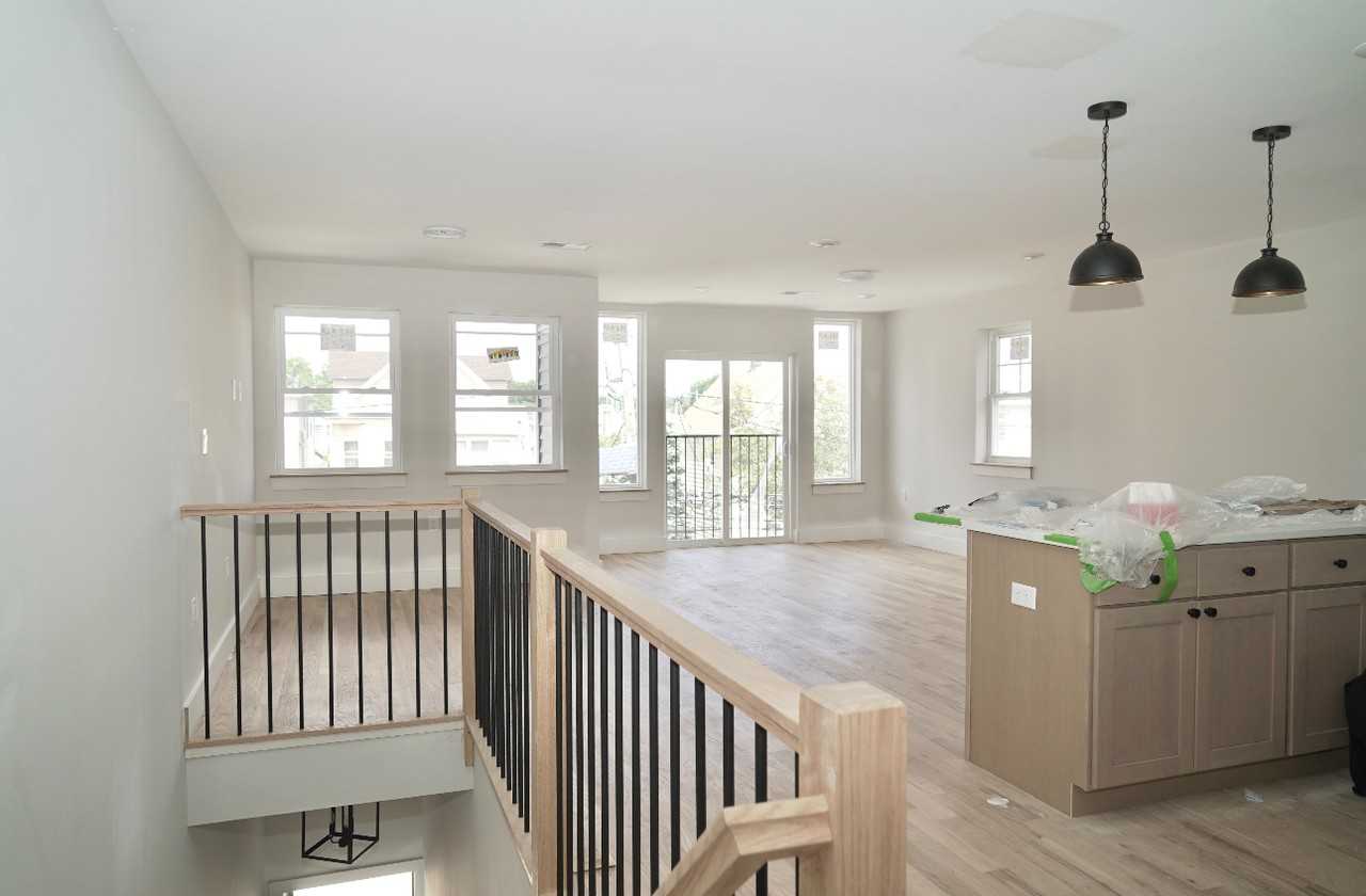 717 N 8th St #2 - Photo 2 of 11