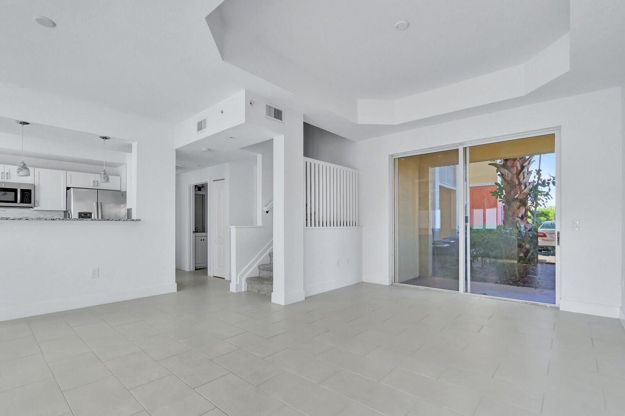 11032 Legacy Drive - Photo 7 of 16