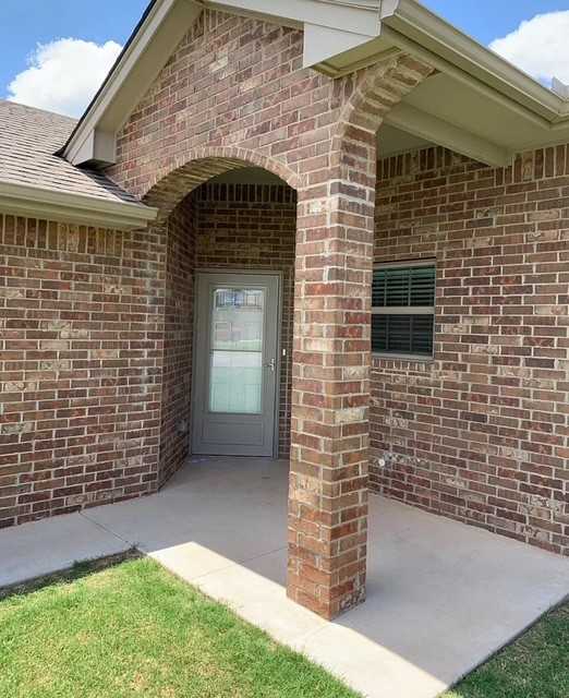 925 Heather Lane - Photo 3 of 24