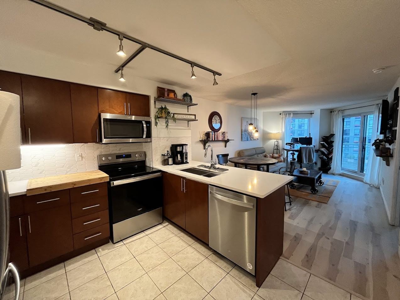 410 Queens Quay West #812 - Photo 5 of 12