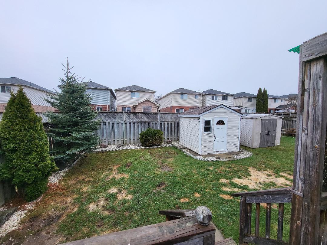 36 Julia Crescent - Photo 2 of 3