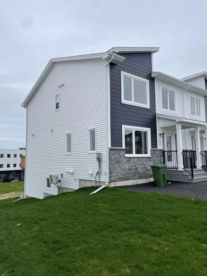 188 Higgins Avenue - Photo 2 of 26