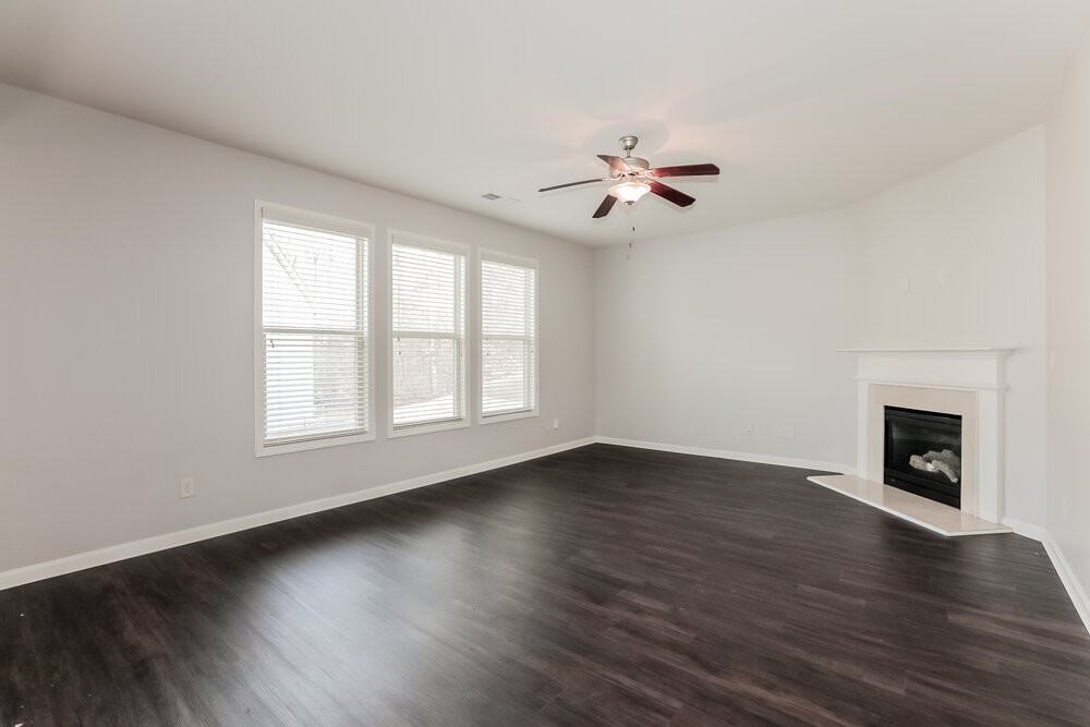 825 Westmoreland Ln - Photo 4 of 19