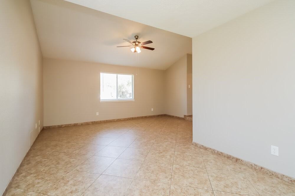 6027 Leafwood Cir - Photo 5 of 17