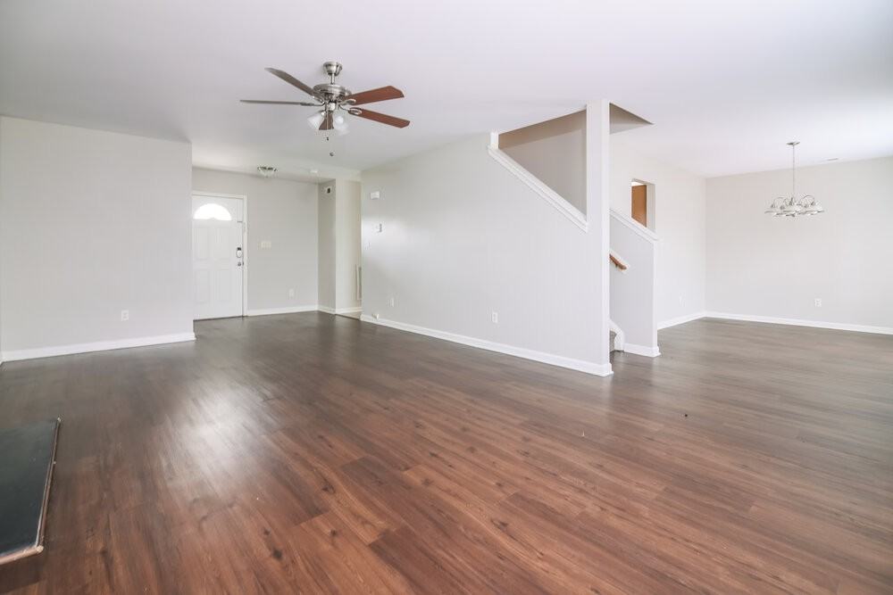1513 Clover Ridge Ct - Photo 5 of 17
