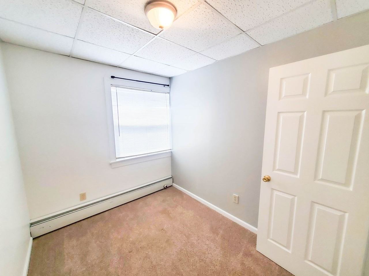 320w8th - Photo 4 of 7