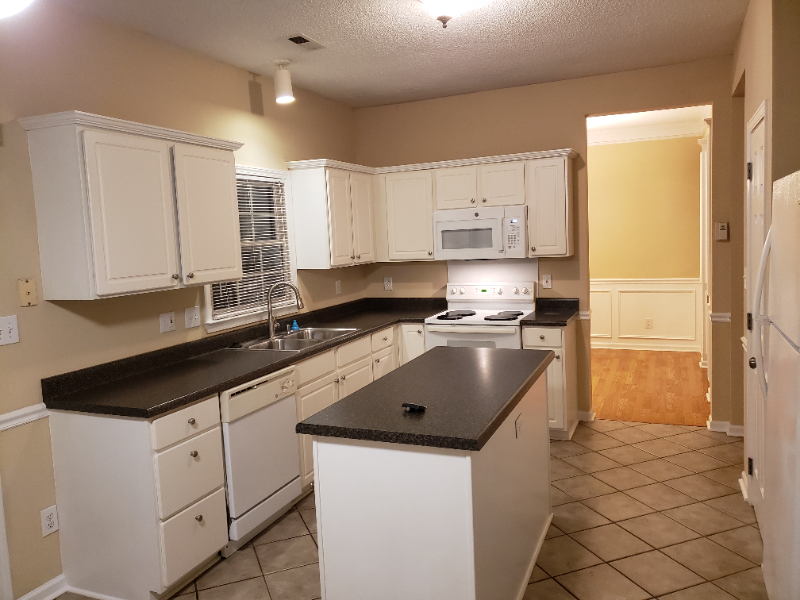 107 Shining Armor Ct - Photo 4 of 15