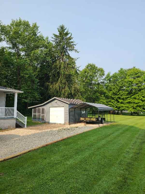 2292 S Canal St - Photo 3 of 19