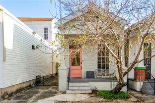 3122 Laurel St - Photo 1 of 1