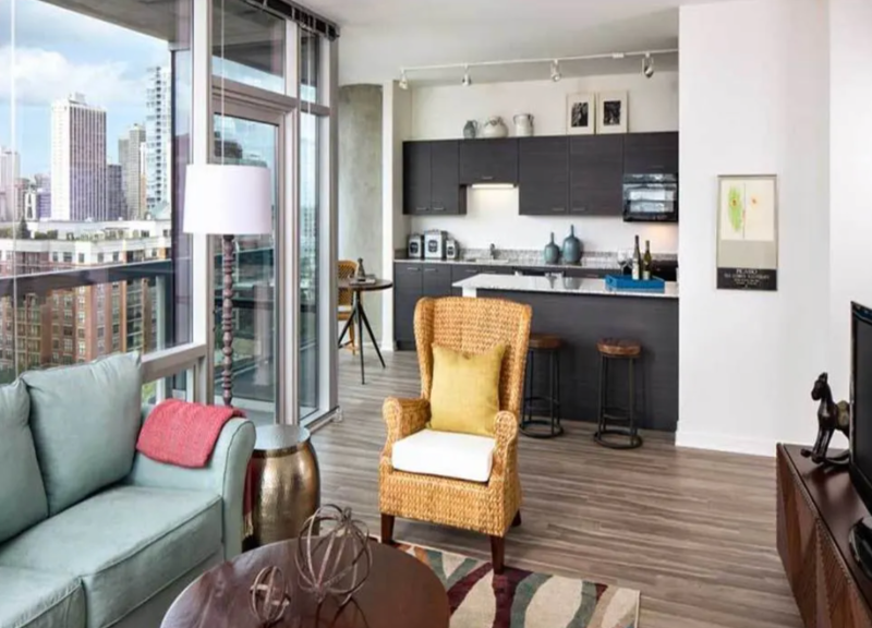 110 West Superior Street #905 - Photo 2 of 13