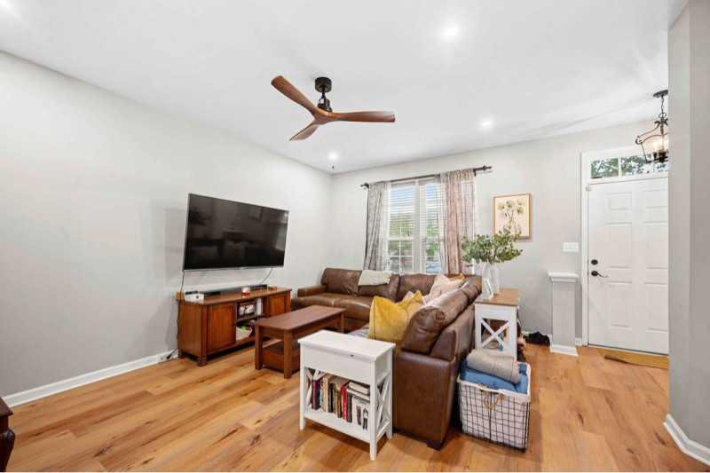 7005 Manahoac Pl - Photo 3 of 27