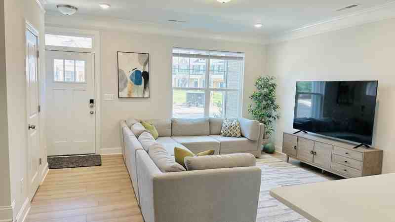 5605 Stafford Rd - Photo 3 of 11