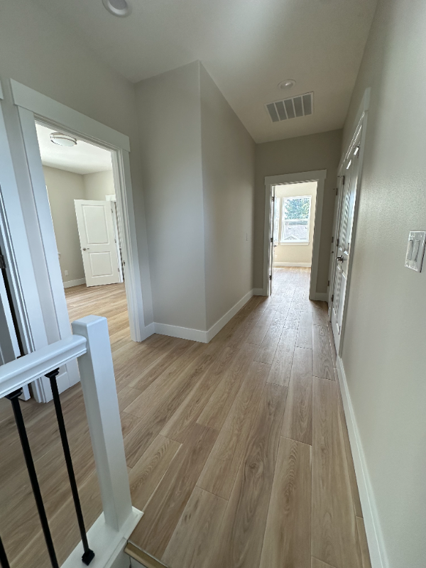 812 W 20th St - Photo 3 of 7