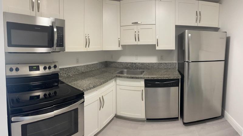 4800 Nw 79th Ave - Photo 3 of 16