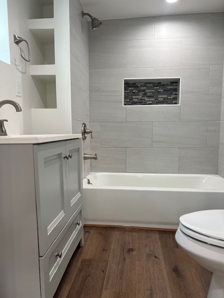 1671 11th St #B - Photo 5 of 20