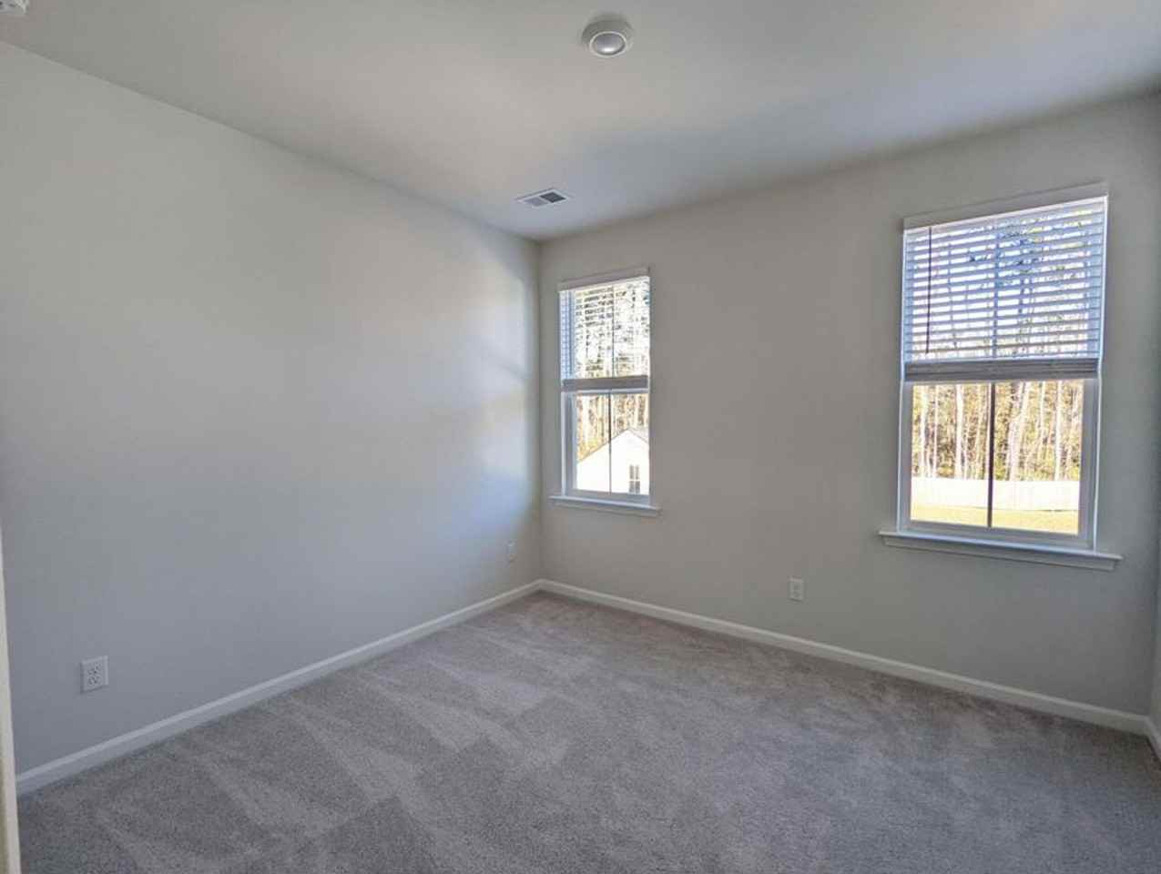 2828 Pinelog Ln - Photo 5 of 23