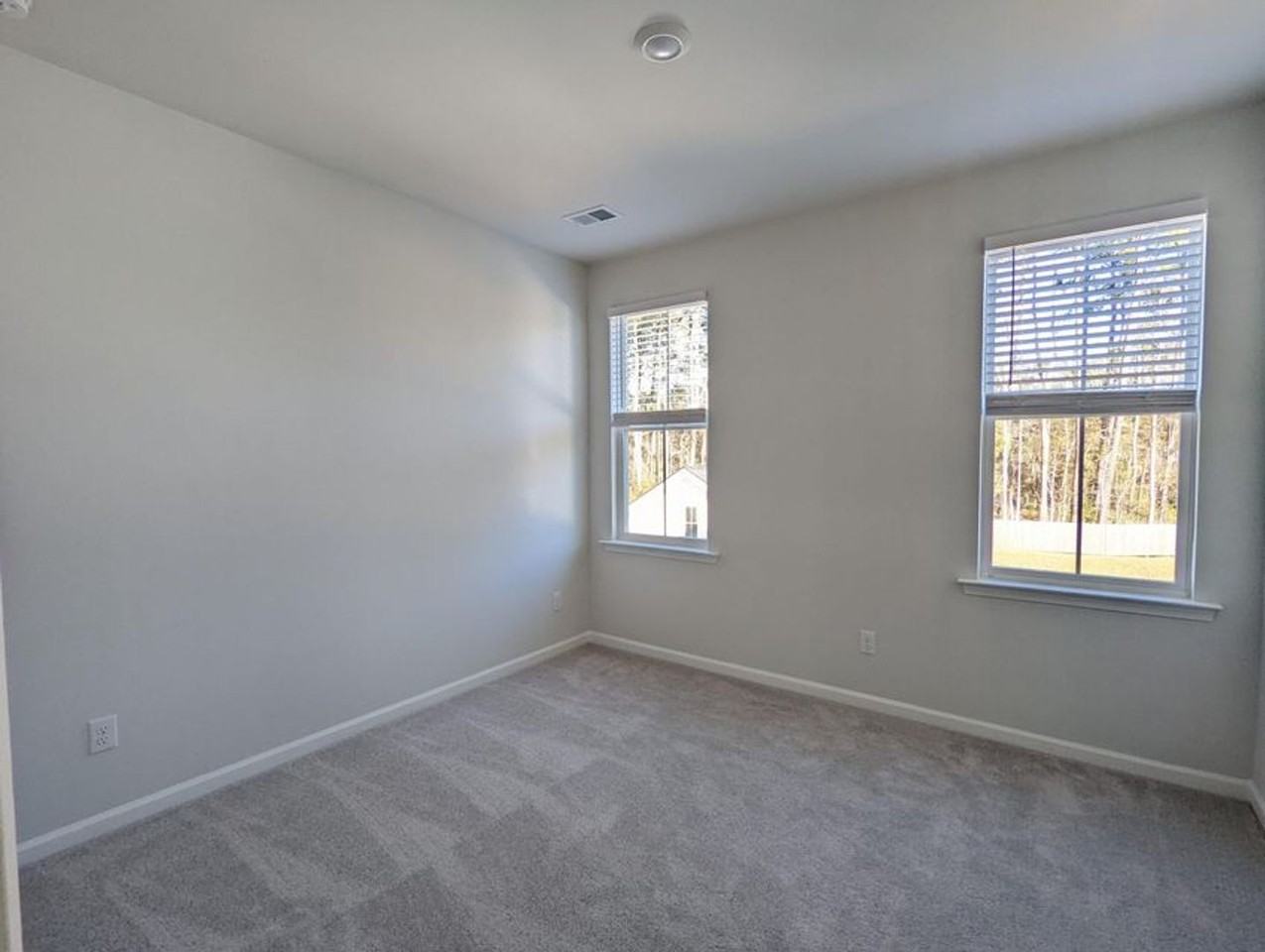 2828 Pinelog Ln - Photo 6 of 23