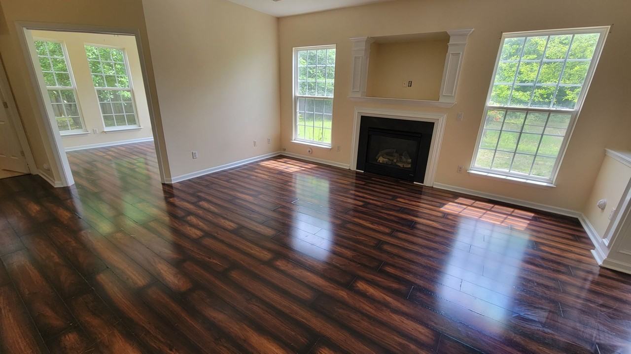 112 Shea Ct - Photo 3 of 14