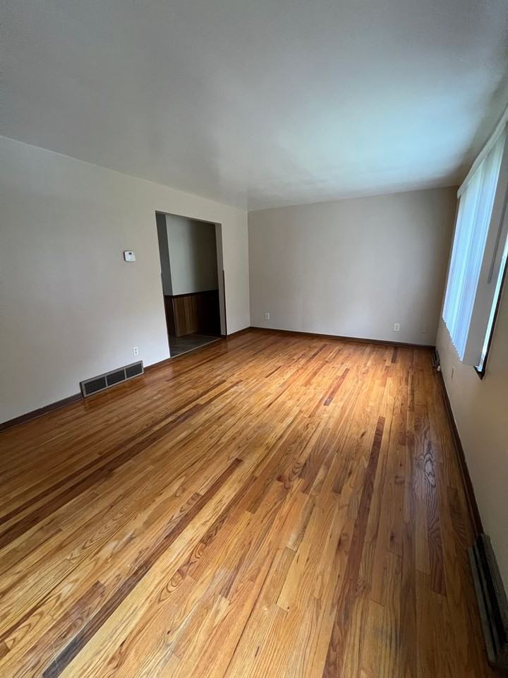 1101 Park Ave - Photo 2 of 16