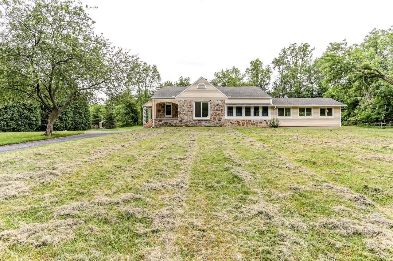 1140 Oyster Mill Rd - Photo 2 of 11