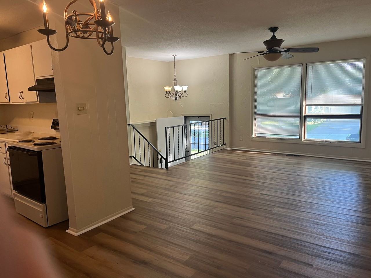 5113 Sw 33rd St - Photo 3 of 12