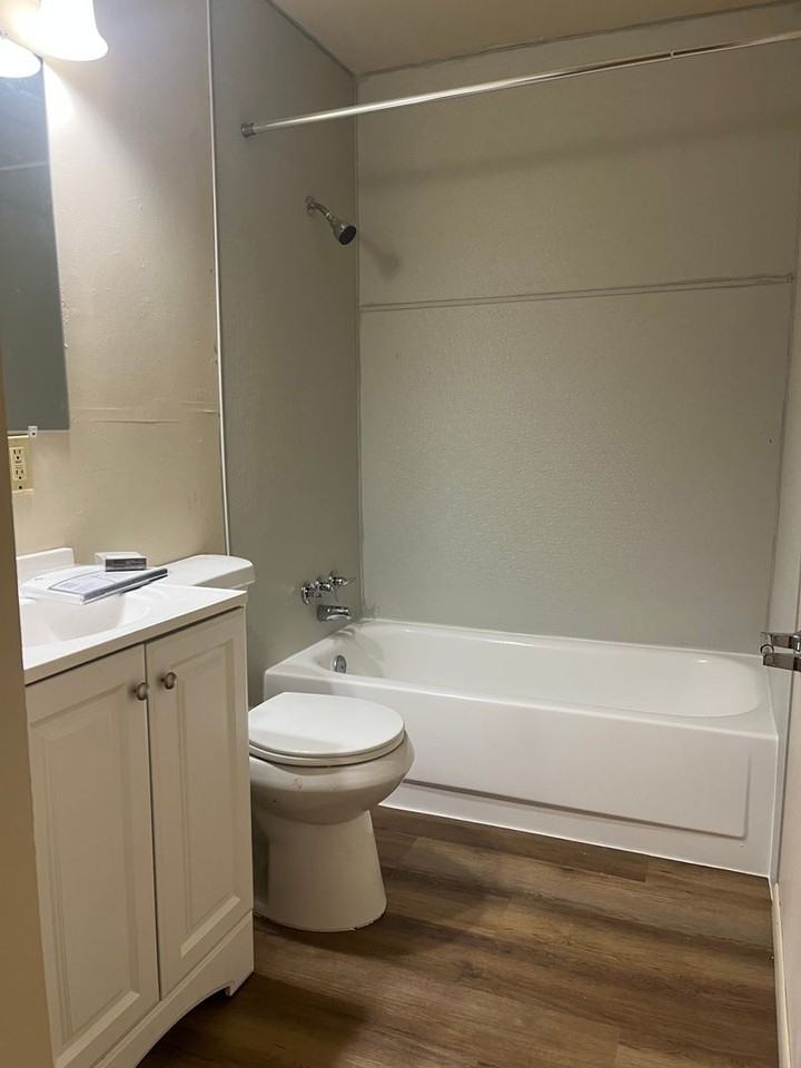 5113 Sw 33rd St - Photo 6 of 12
