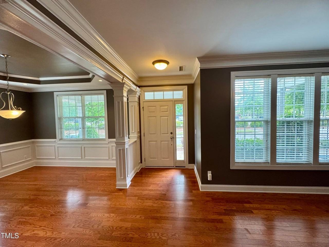 121 Coffee Bluff Ln - Photo 3 of 27