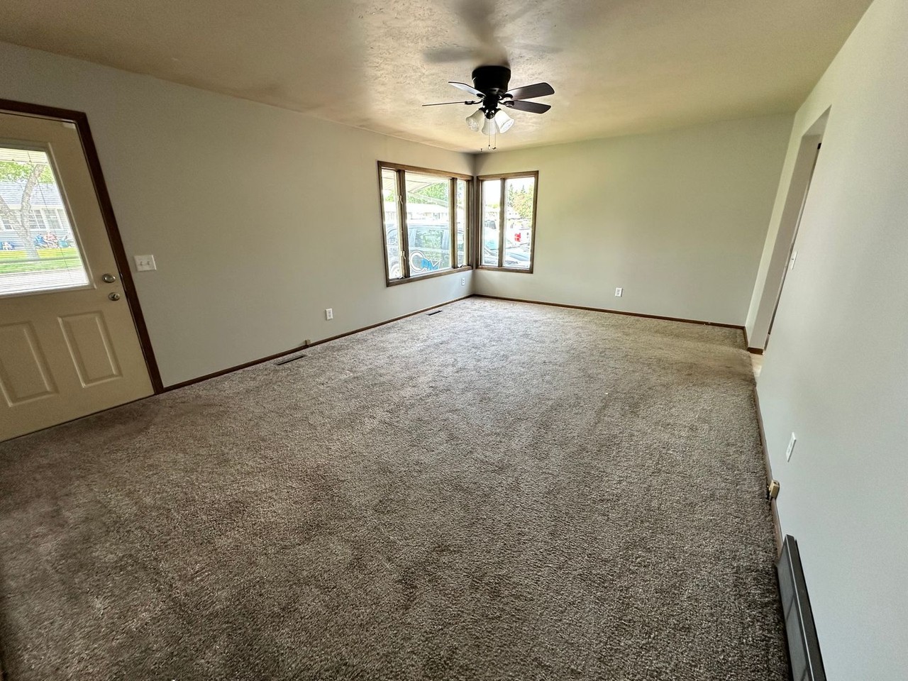 1304 Tuxedo Rd - Photo 3 of 21