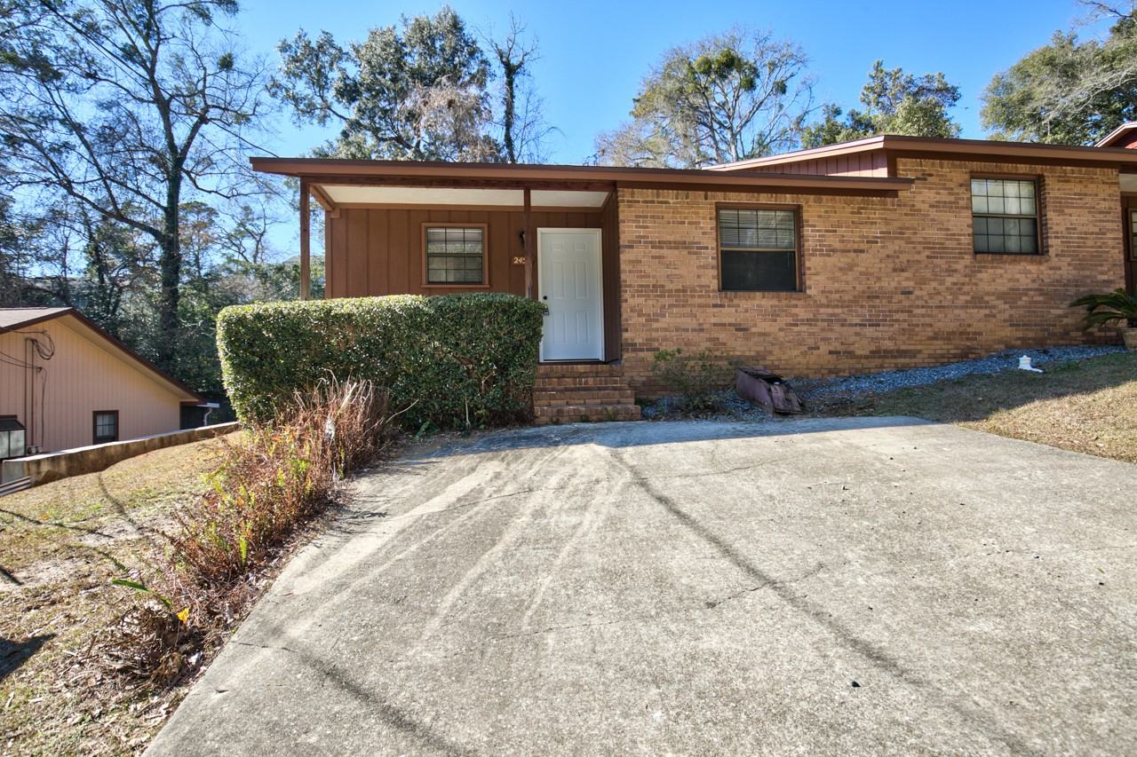 2454 Wren Hollow Dr - Photo 2 of 24