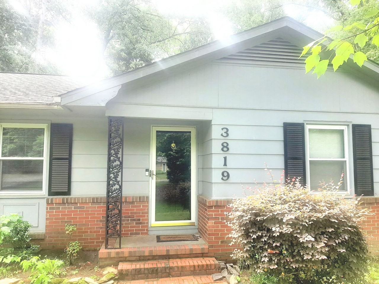 3819 Swarthmore Rd - Photo 2 of 18