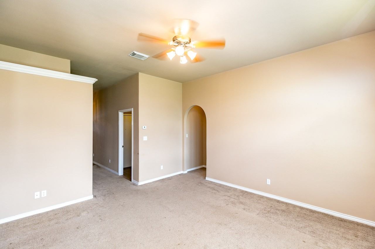 3809 Los Arroyos Dr - Photo 2 of 14