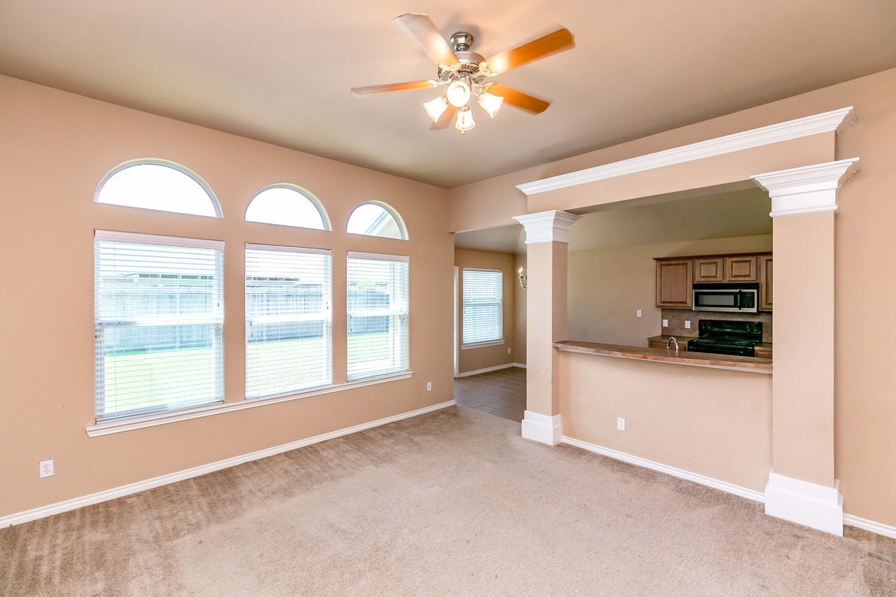 3809 Los Arroyos Dr - Photo 3 of 14