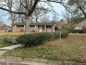 1105 Azalea Dr - Photo 1 of 1