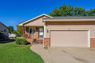 221 N Osage Rd - Photo 1 of 1