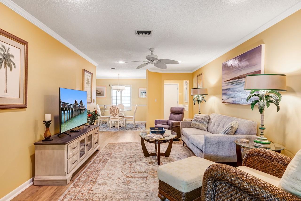 4126 Belair Ln - Photo 4 of 37