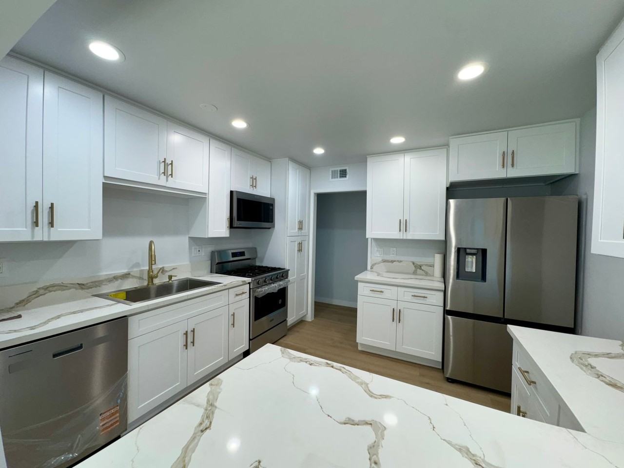 22301 Itasca St - Photo 6 of 18