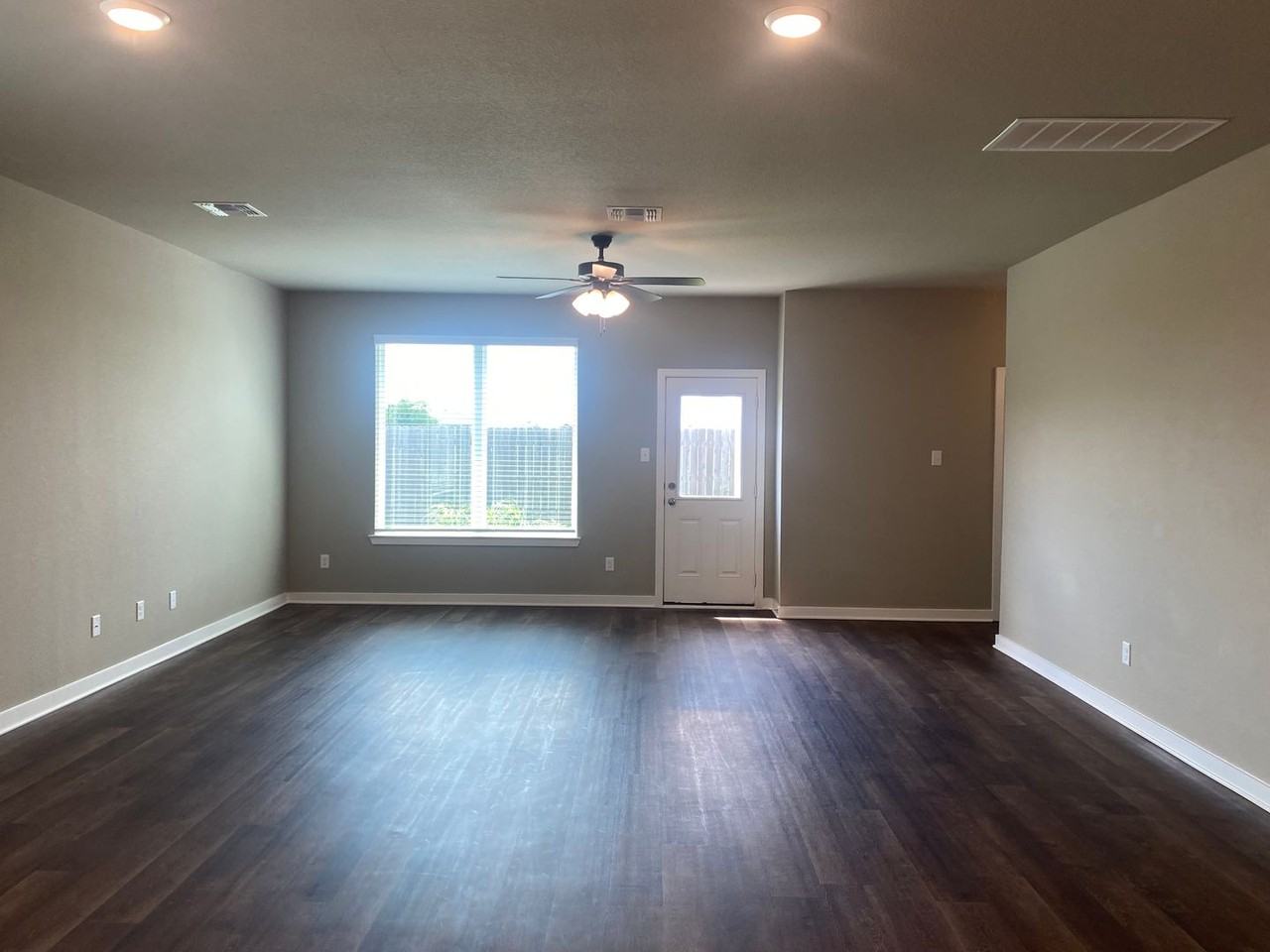 1242 Dowdy Dr - Photo 2 of 23