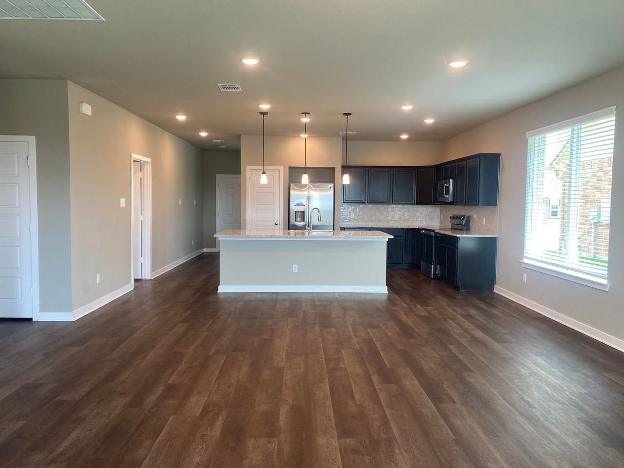 1242 Dowdy Dr - Photo 3 of 23
