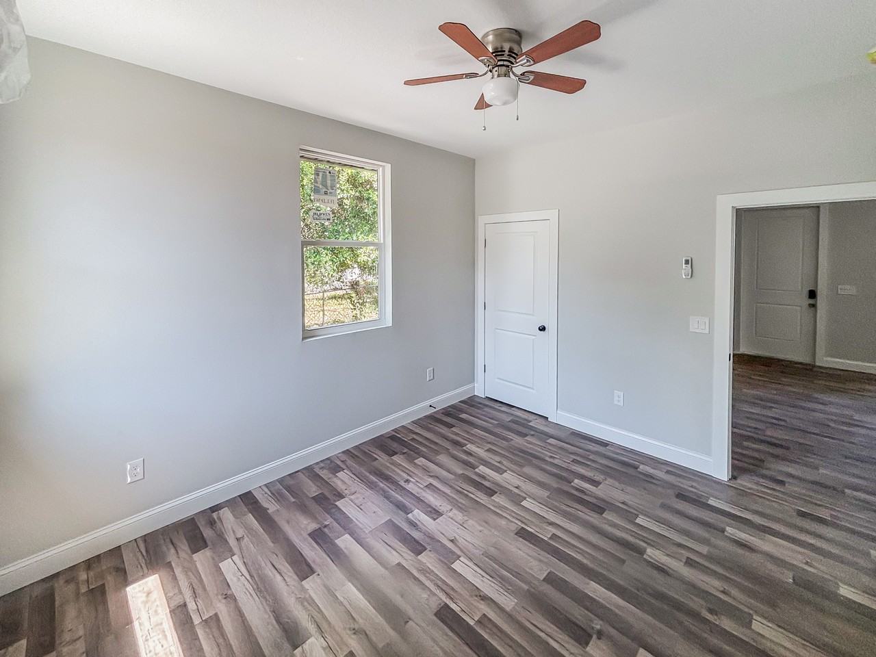 4233 E Curtis St #B - Photo 5 of 6