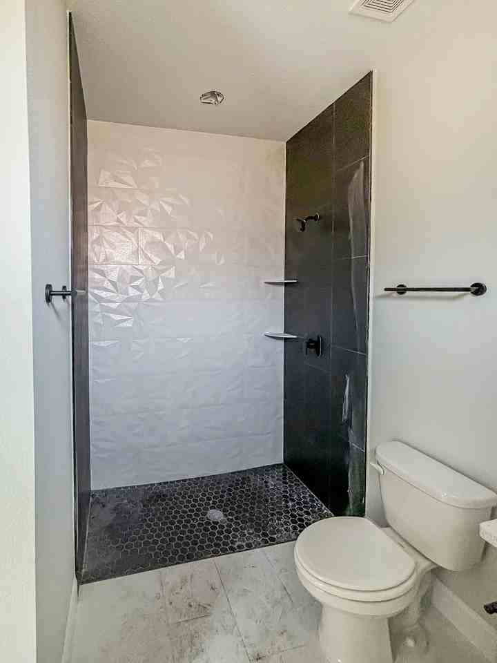 4233 E Curtis St #B - Photo 6 of 6
